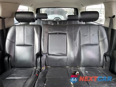 Zdjęcie 10 z 13 samochodu: 2008 CHEVROLET SUBURBAN K1500 LS VIN:1GNFK16328J221110 - miniatura