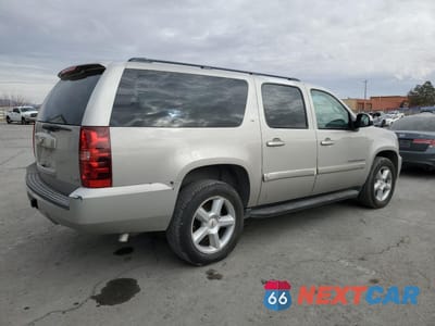 Trzecie zdjęcie samochodu z tyłu: 2008 CHEVROLET SUBURBAN K1500 LS VIN:1GNFK16328J221110 - miniatura