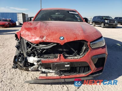 Piąte zdjęcie samochodu w środku: 2021 BMW X6 M VIN:5YMCY0C08M9D77978 - miniatura