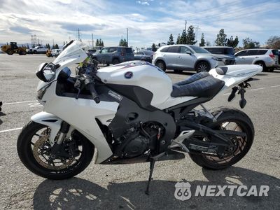 Trzecie zdjęcie samochodu z tyłu: 2014 HONDA CBR1000 RR VIN:JH2SC5975EK300083 - miniatura