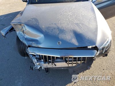 Zdjęcie 12 z 14 samochodu: 2019 MERCEDES-BENZ E 300 4MATIC VIN:WDDZF4KBXKA522407 - miniatura