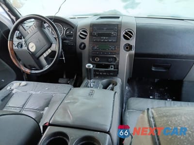 Zdjęcie 8 z 12 samochodu: 2007 LINCOLN MARK LT VIN:5LTPW18567FJ10798 - miniatura