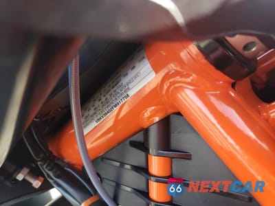 Zdjęcie 9 z 9 samochodu: 2015 KTM 1290 SUPER DUKE R VIN:VBKV39402FM917758 - miniatura
