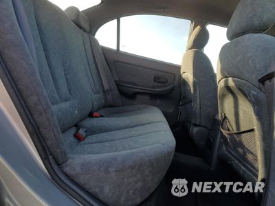 Zdjęcie 10 z 12 samochodu: 2002 HYUNDAI ELANTRA GLS VIN:KMHDN45D82U375843 - miniatura