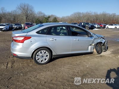 Trzecie zdjęcie samochodu z tyłu: 2012 FORD FOCUS SE VIN:1FAHP3F23CL370926 - miniatura