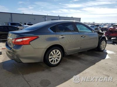 Trzecie zdjęcie samochodu z tyłu: 2016 NISSAN ALTIMA 2.5 VIN:1N4AL3APXGC170390 - miniatura
