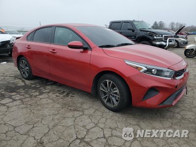 Czwarte zdjęcie samochodu z boku: 2023 KIA FORTE LX VIN:3KPF24AD2PE504838 - miniatura