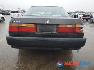 Zdjęcie 6 z 14 samochodu: 1990 HONDA ACCORD LX VIN:1HGCB7252LA077817 - miniatura
