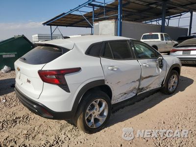 Trzecie zdjęcie samochodu z tyłu: 2024 CHEVROLET TRAX LS VIN:KL77LFE23RC232801 - miniatura