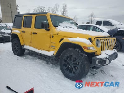 Czwarte zdjęcie samochodu z boku: 2021 JEEP WRANGLER UNLIMITED SAHARA 4XE VIN:1C4JJXP6XMW698768 - miniatura