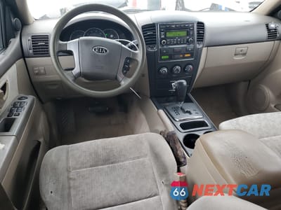 Zdjęcie 8 z 13 samochodu: 2008 KIA SORENTO EX VIN:KNDJD735485802848 - miniatura