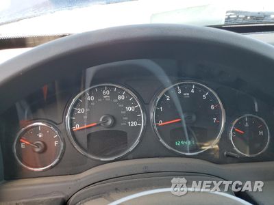 Zdjęcie 9 z 13 samochodu: 2010 JEEP LIBERTY SPORT VIN:1J4PN2GK4AW119147 - miniatura