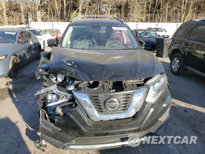 Piąte zdjęcie samochodu w środku: 2020 NISSAN ROGUE S VIN:JN8AT2MT1LW030609 - miniatura