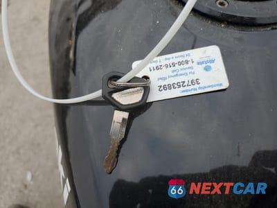 Zdjęcie 8 z 9 samochodu: 2006 KAWASAKI EX250 F VIN:JKAEXMF186DA20195 - miniatura