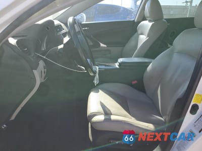 Zdjęcie 7 z 12 samochodu: 2012 LEXUS IS 250 VIN:JTHBF5C27C5183078 - miniatura