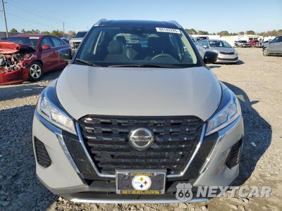 Piąte zdjęcie samochodu w środku: 2021 NISSAN KICKS SV VIN:3N1CP5CV0ML470067 - miniatura