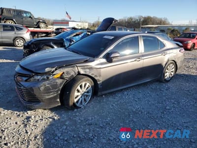 2020 TOYOTA CAMRY LE 4T1C11AK0LU993699 - główne zdjęcie licytacji z USA - miniatura