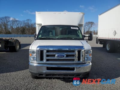 Piąte zdjęcie samochodu w środku: 2016 FORD ECONOLINE E350 SUPER DUTY CUTAWAY VAN VIN:1FDWE3FL1GDC39439 - miniatura