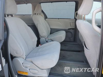 Zdjęcie 11 z 15 samochodu: 2012 TOYOTA SIENNA LE VIN:5TDJK3DC1CS042716 - miniatura