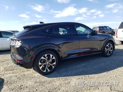 Trzecie zdjęcie samochodu z tyłu: 2022 FORD MUSTANG MACH-E PREMIUM VIN:3FMTK3R76NMA28281 - miniatura