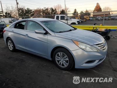 Czwarte zdjęcie samochodu z boku: 2012 HYUNDAI SONATA GLS VIN:5NPEB4AC7CH347512 - miniatura