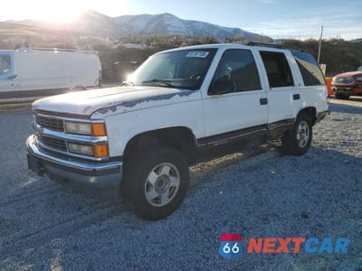 1996 CHEVROLET TAHOE K1500 1GNEK13R4TJ316913 - główne zdjęcie licytacji z USA - miniatura