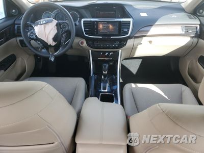 Zdjęcie 8 z 15 samochodu: 2017 HONDA ACCORD TOURING VIN:1HGCR3F96HA043369 - miniatura