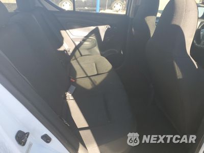Zdjęcie 10 z 14 samochodu: 2016 NISSAN VERSA S VIN:3N1CN7AP3GL832015 - miniatura