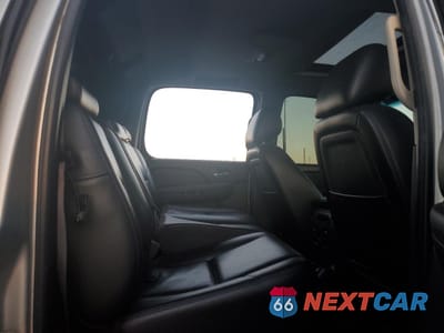 Zdjęcie 10 z 12 samochodu: 2011 CHEVROLET AVALANCHE LTZ VIN:3GNMCGE02BG305032 - miniatura