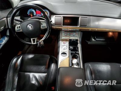 Zdjęcie 8 z 12 samochodu: 2011 JAGUAR XF SUPERCHARGED VIN:SAJWA0HE2BMR91707 - miniatura