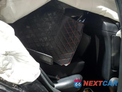 Zdjęcie 10 z 12 samochodu: 2012 MERCEDES-BENZ C 63 AMG VIN:WDDGF7HB6CA729331 - miniatura