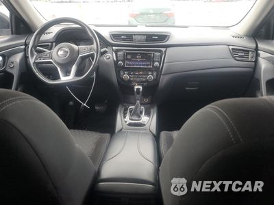 Zdjęcie 8 z 16 samochodu: 2018 NISSAN ROGUE S VIN:KNMAT2MT8JP535954 - miniatura