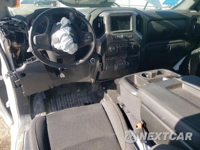 Zdjęcie 8 z 13 samochodu: 2022 CHEVROLET SILVERADO K1500 VIN:1GCRDAEK2NZ625160 - miniatura