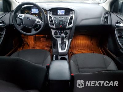 Zdjęcie 8 z 14 samochodu: 2014 FORD FOCUS SE VIN:1FADP3K27EL157355 - miniatura