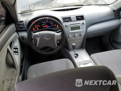 Zdjęcie 8 z 13 samochodu: 2011 TOYOTA CAMRY BASE VIN:4T1BF3EKXBU738544 - miniatura