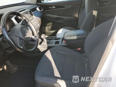 Zdjęcie 7 z 15 samochodu: 2016 KIA SORENTO LX VIN:5XYPGDA38GG061790 - miniatura