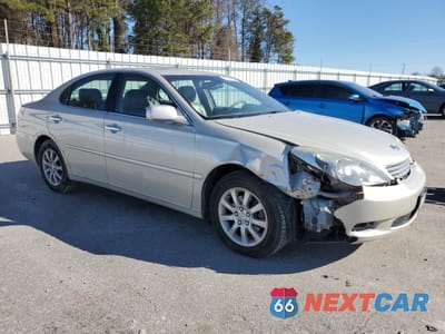 Czwarte zdjęcie samochodu z boku: 2002 LEXUS ES 300 VIN:JTHBF30G120044547 - miniatura
