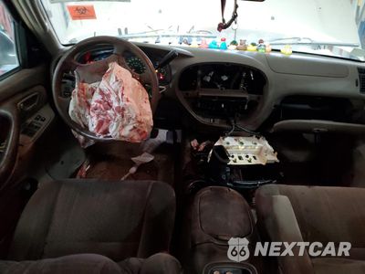 Zdjęcie 8 z 12 samochodu: 2005 TOYOTA TUNDRA DOUBLE CAB SR5 VIN:5TBDT44165S494221 - miniatura