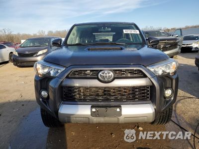 Piąte zdjęcie samochodu w środku: 2018 TOYOTA 4RUNNER SR5/SR5 PREMIUM VIN:JTEBU5JR0J5506404 - miniatura