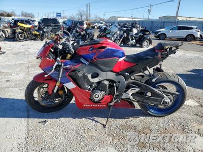 Trzecie zdjęcie samochodu z tyłu: 2024 HONDA CBR1000 RA VIN:JH2SC7750RK700183 - miniatura