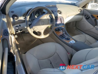 Zdjęcie 8 z 12 samochodu: 2008 MERCEDES-BENZ SL 550 VIN:WDBSK71F38F140629 - miniatura