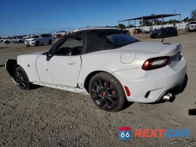 Drugie zdjęcie samochodu z przodu: 2017 FIAT 124 SPIDER CLASSICA VIN:JC1NFAEK8H0113742 - miniatura