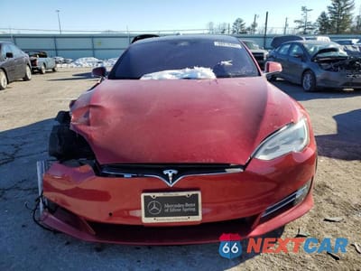Piąte zdjęcie samochodu w środku: 2020 TESLA MODEL S VIN:5YJSA1E24LF391469 - miniatura