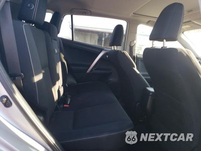 Zdjęcie 12 z 15 samochodu: 2018 TOYOTA RAV4 HV LE VIN:JTMRJREVXJD165089 - miniatura