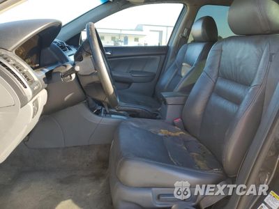 Zdjęcie 7 z 14 samochodu: 2006 HONDA ACCORD EX VIN:1HGCM66596A033686 - miniatura