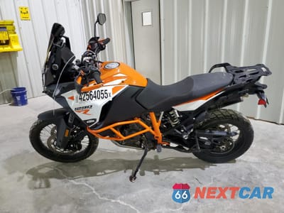 Trzecie zdjęcie samochodu z tyłu: 2018 KTM 1290 SUPER ADVENTURE R VIN:VBKV59404JM997194 - miniatura