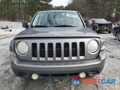 Piąte zdjęcie samochodu w środku: 2014 JEEP PATRIOT LATITUDE VIN:1C4NJPFA4ED619678 - miniatura