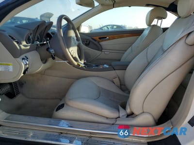 Zdjęcie 7 z 12 samochodu: 2008 MERCEDES-BENZ SL 550 VIN:WDBSK71F38F140629 - miniatura