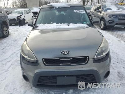 Piąte zdjęcie samochodu w środku: 2013 KIA SOUL VIN:KNDJT2A59D7606301 - miniatura