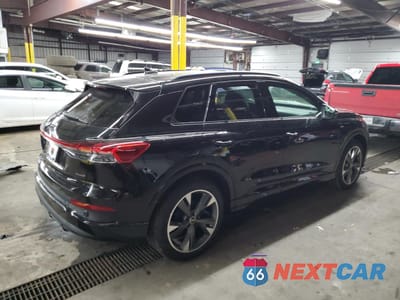 Trzecie zdjęcie samochodu z tyłu: 2024 AUDI Q4 E-TRON PREMIUM PLUS VIN:WA1LUBFZ9RP037243 - miniatura